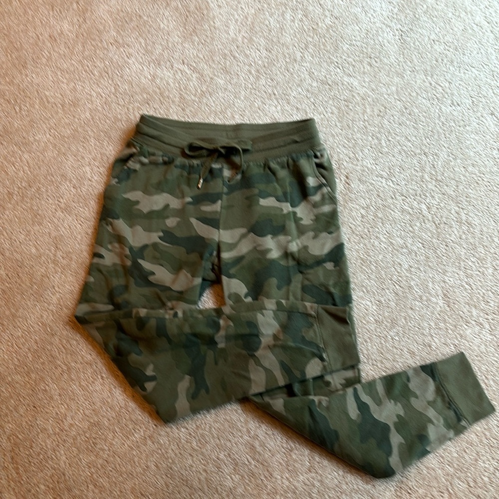 Old Navy jogger style sweatpants